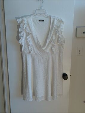 Yoins , Women's White Eyelet Ruffle Sleeve V-Neck lined mini dress 2X